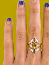Load image into Gallery viewer, &#39;Inara&#39; ring :: Purple sapphire
