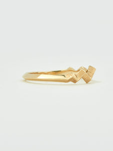 'Esir' Ring